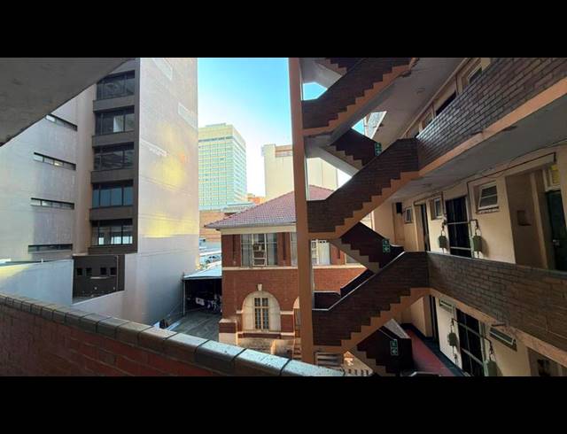 1 BEDROOM APARTMENT FOR SALE IN DURBAN CBD